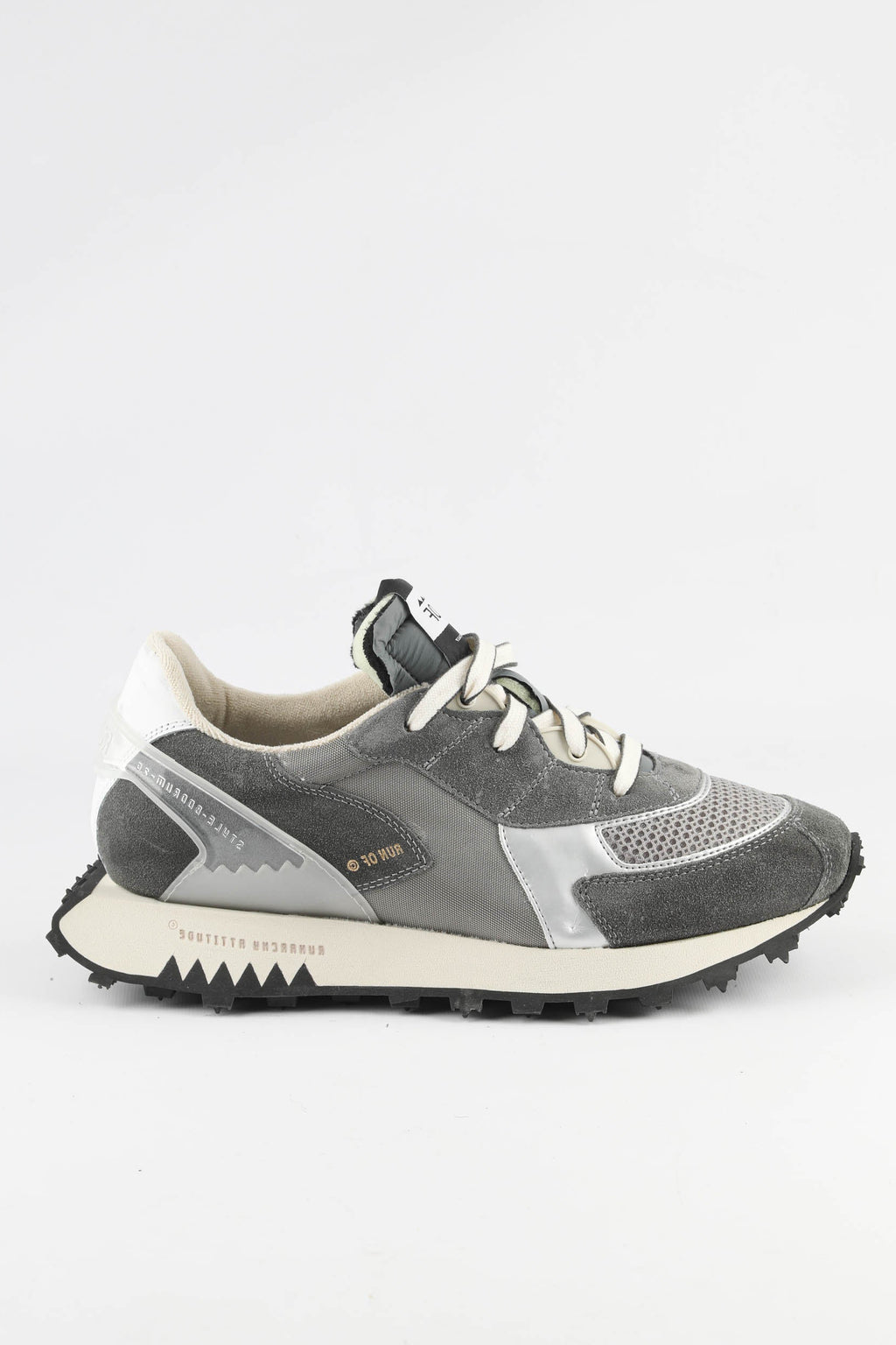 RUN OF <br> Baskets Tempelhof <br> Gris