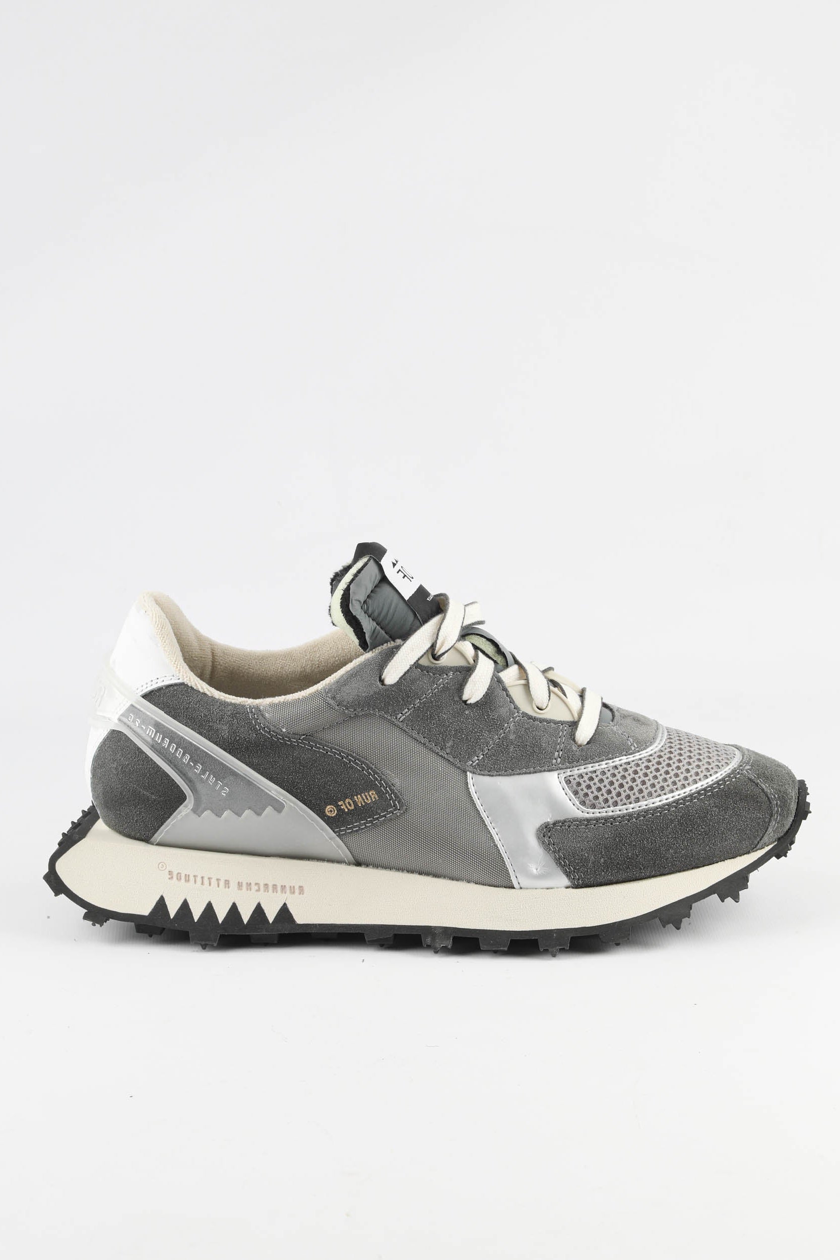 RUN OF <br> Baskets Tempelhof <br> Gris