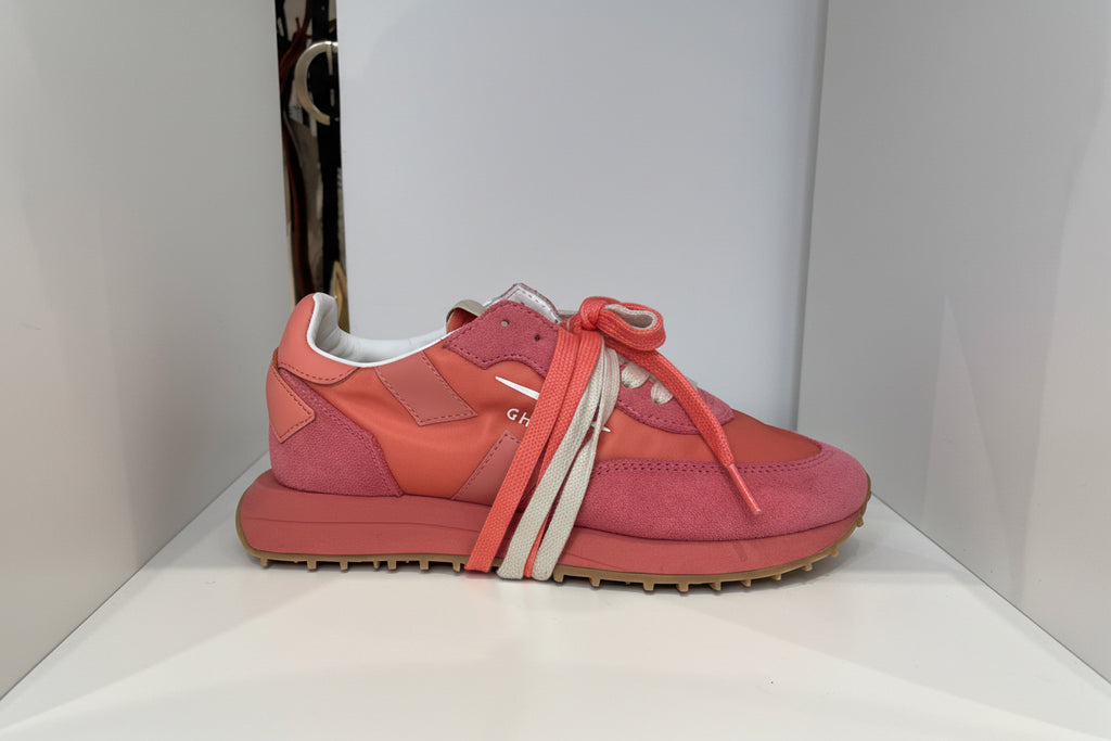 GHOUD <br> Rush <br> Rose