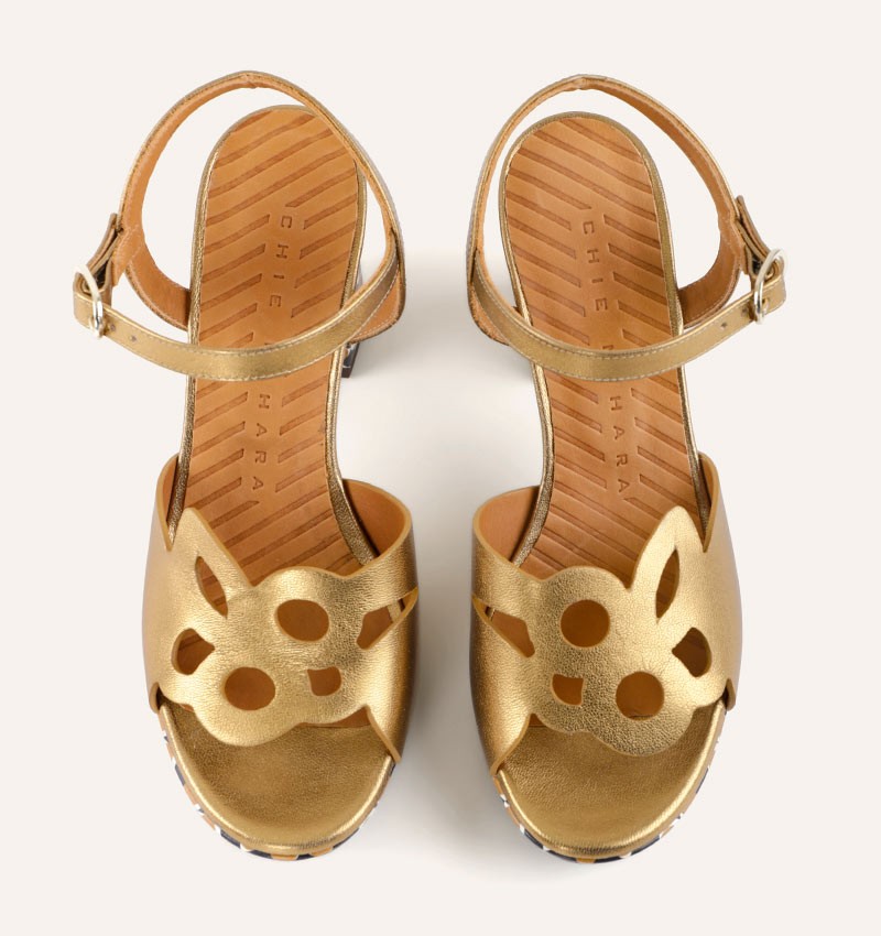 CHIE MIHARA <br> Sandal Kamada <br> Cuire Doré