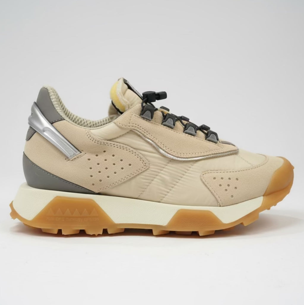 RUN OF<br>Baskets Hike and mou <br>Beige
